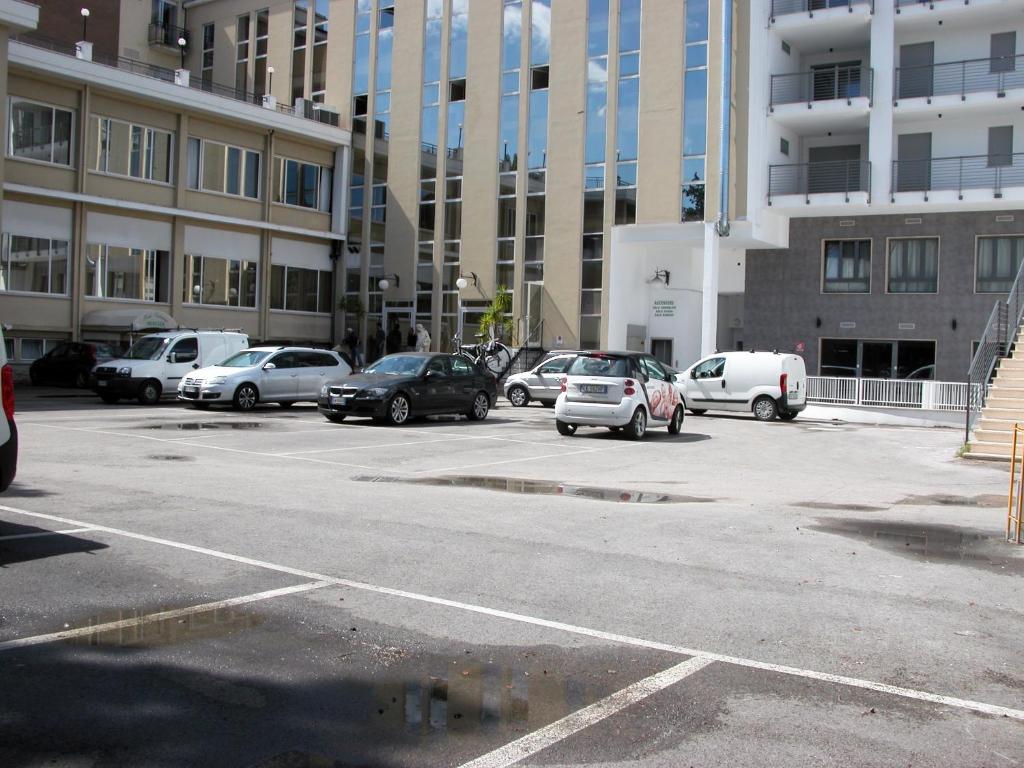 Hotel Calabresi San Benedetto del Tronto Exterior foto
